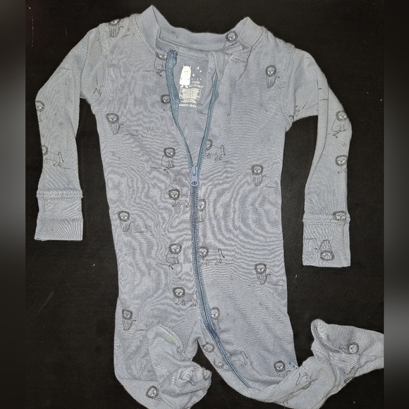 Little Earthling 6-9M Blue Baby Footed Onesie Sleeper with Lion Print - Picture 1 of 2